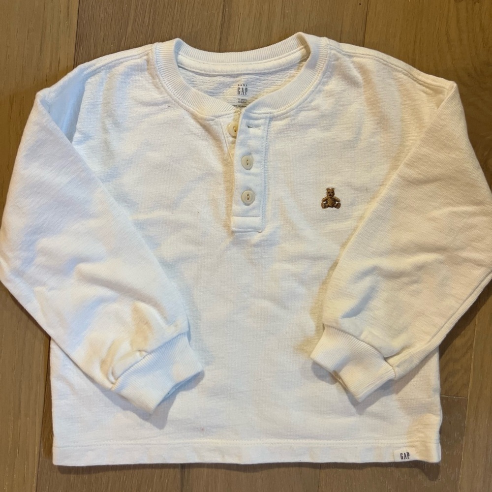 GAP Cream Long-Sleeve Henley with Teddy Embroidery